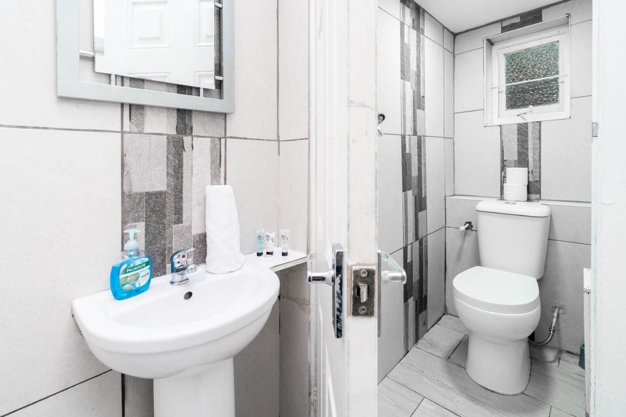 5 Bedroom House - 11 Guests - Garden - Wifi - Smart Tv - Top Rated - Large Driveway 4 Multiple Vehicles - Perfect For Contractors Μπέρμιγχαμ Εξωτερικό φωτογραφία